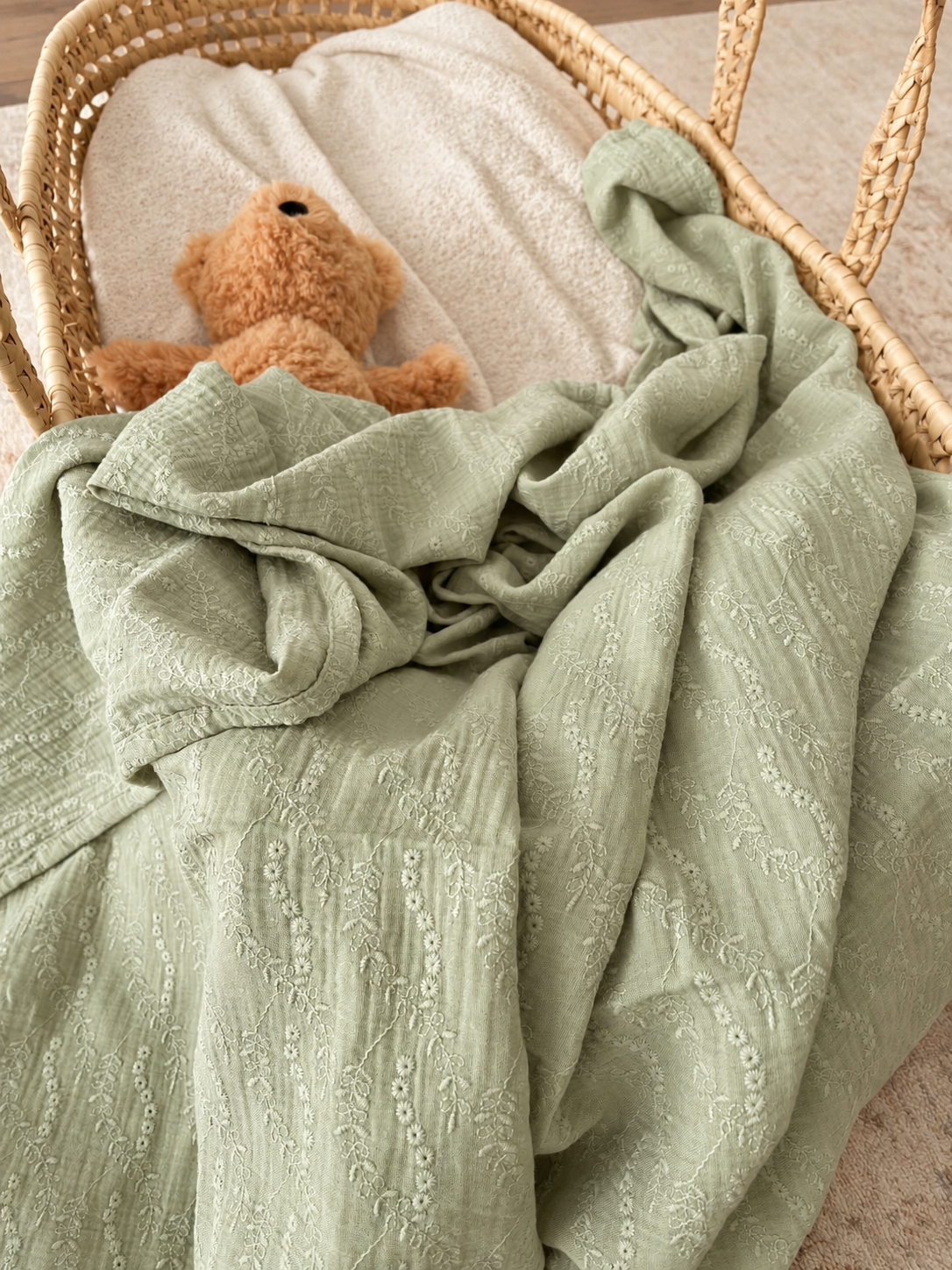 Double-Layer Embroidered Muslin Hyacinth Pattern Green - 110x110 cm