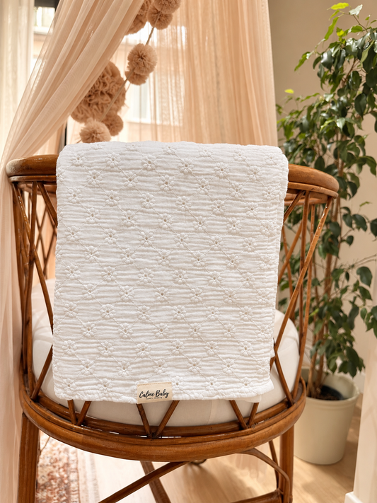 2-Ply Embroidered Muslin Daisy Pattern White - 110x110 cm
